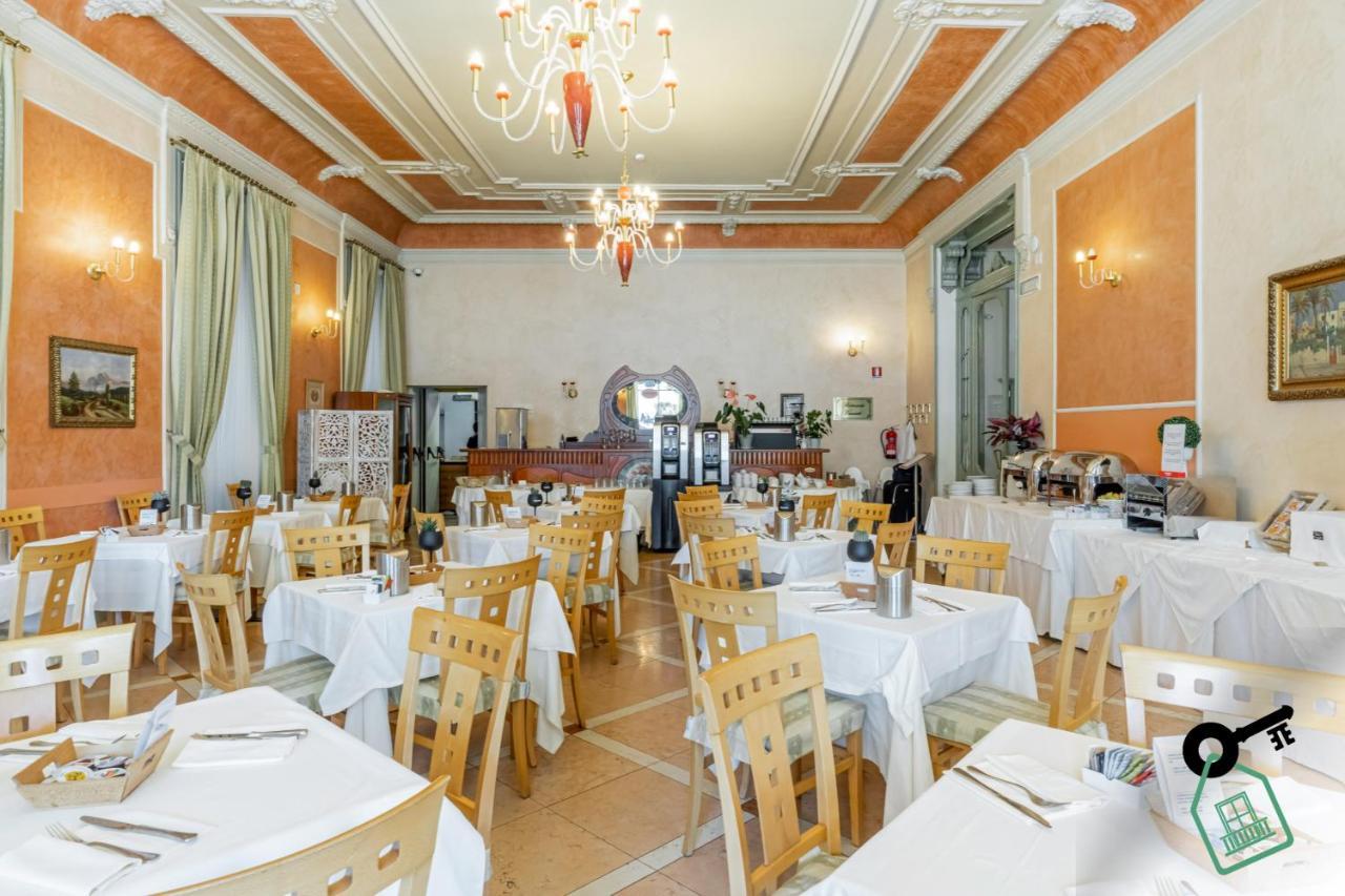 Hotel Rooms Lago Maggiore Verbania Exterior foto
