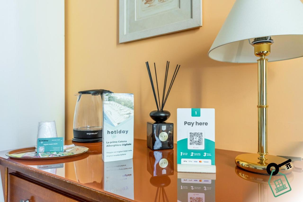 Hotel Rooms Lago Maggiore Verbania Exterior foto