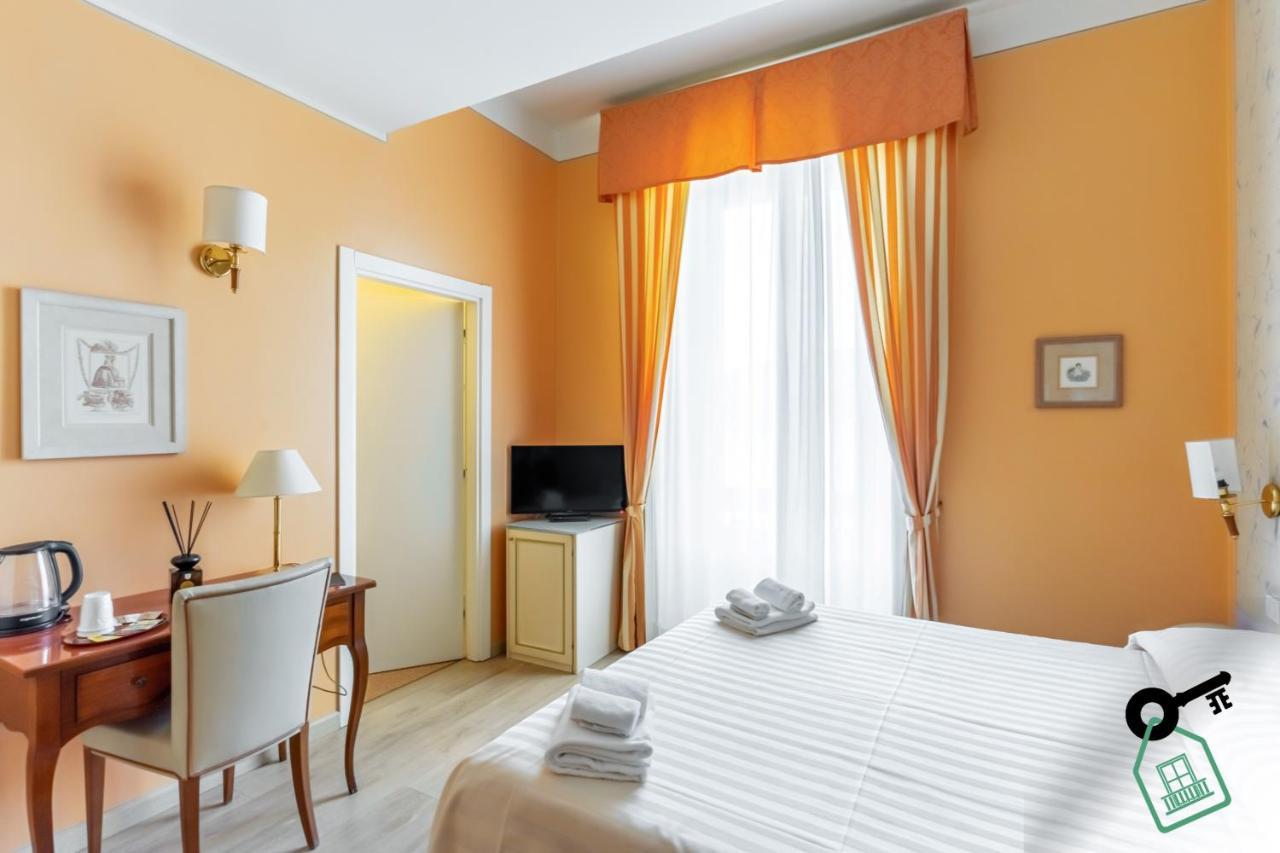 Hotel Rooms Lago Maggiore Verbania Exterior foto