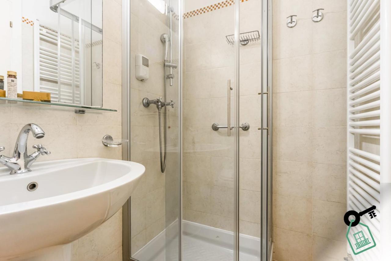 Hotel Rooms Lago Maggiore Verbania Exterior foto